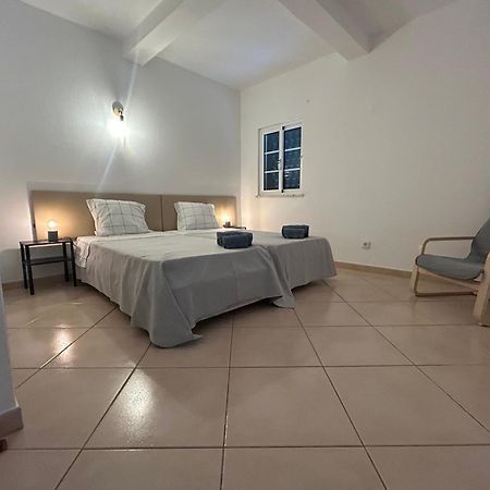 Travellers Guesthouse ラゴス エクステリア 写真