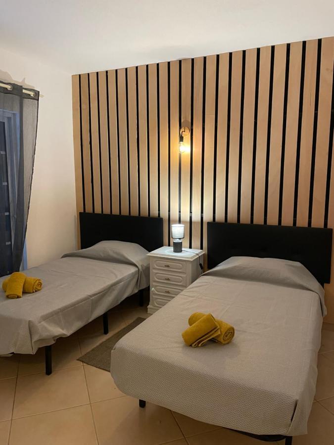 Travellers Guesthouse ラゴス エクステリア 写真