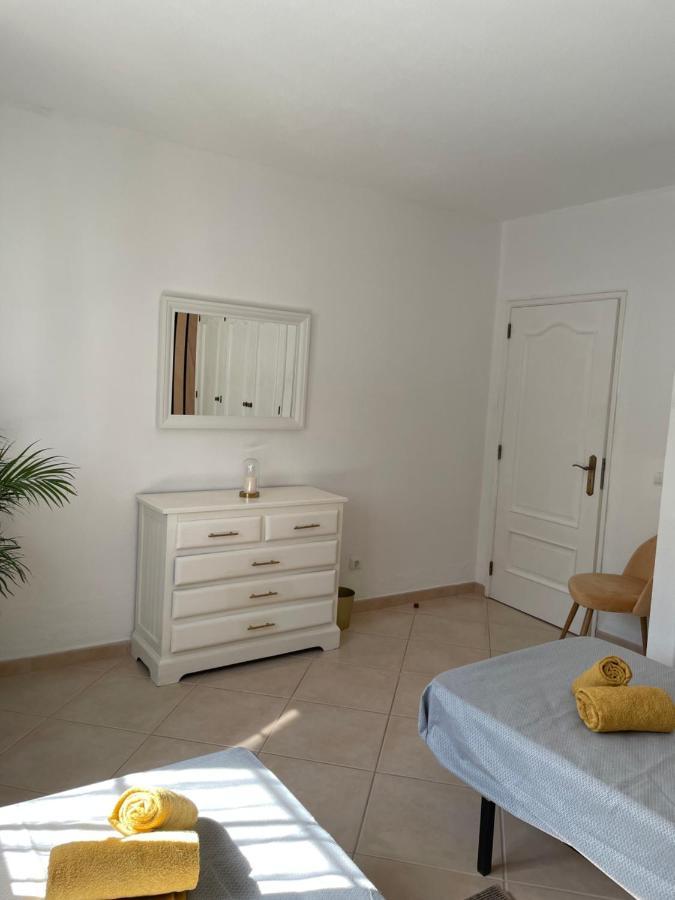 Travellers Guesthouse ラゴス エクステリア 写真