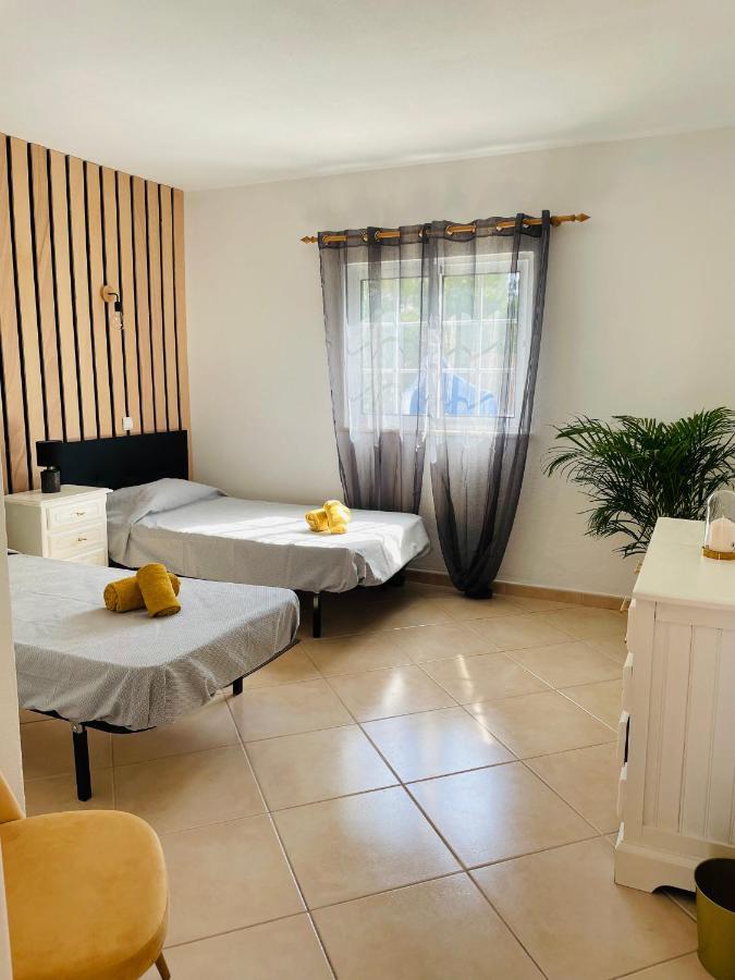 Travellers Guesthouse ラゴス エクステリア 写真