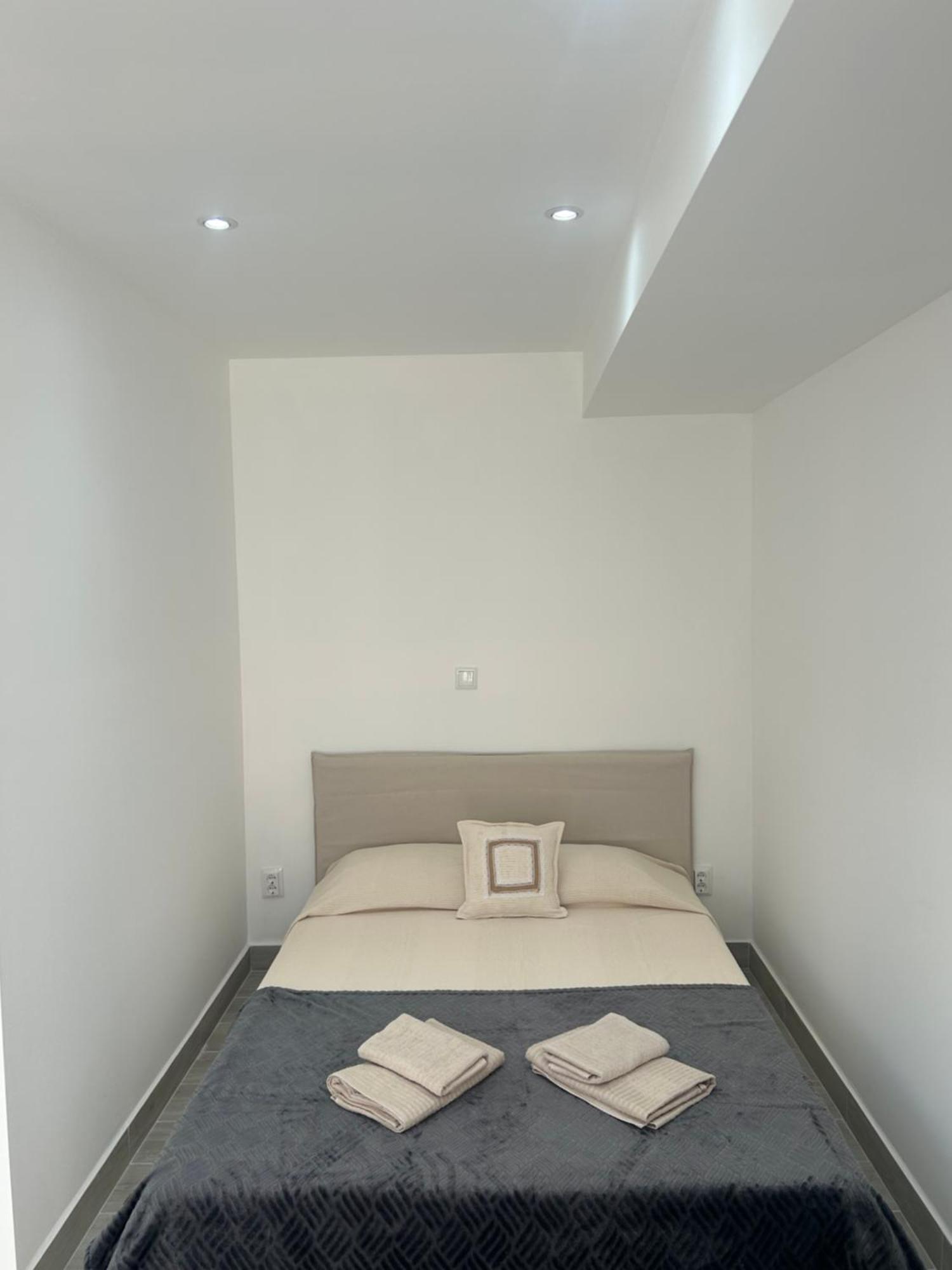 Travellers Guesthouse ラゴス エクステリア 写真