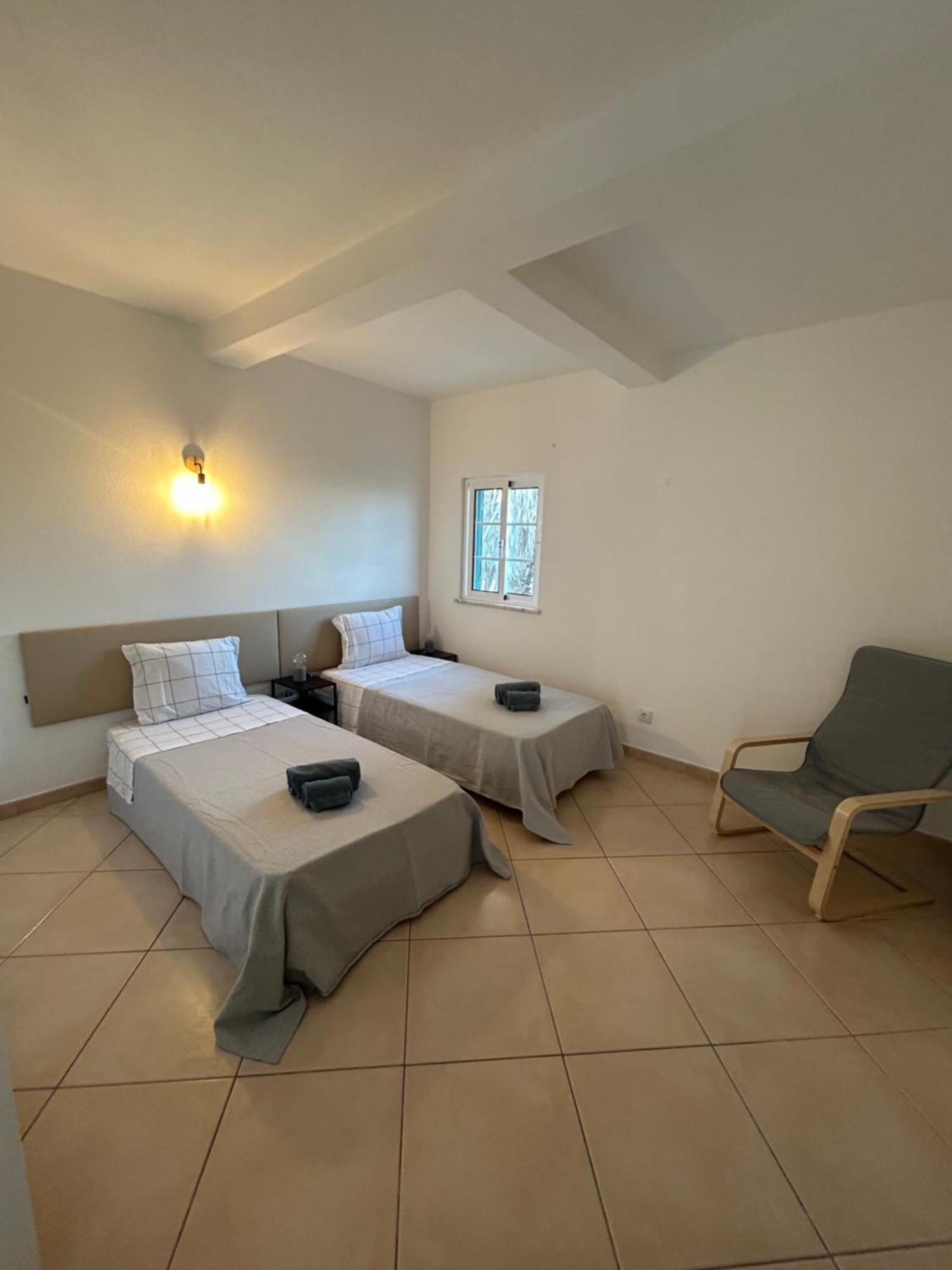 Travellers Guesthouse ラゴス エクステリア 写真