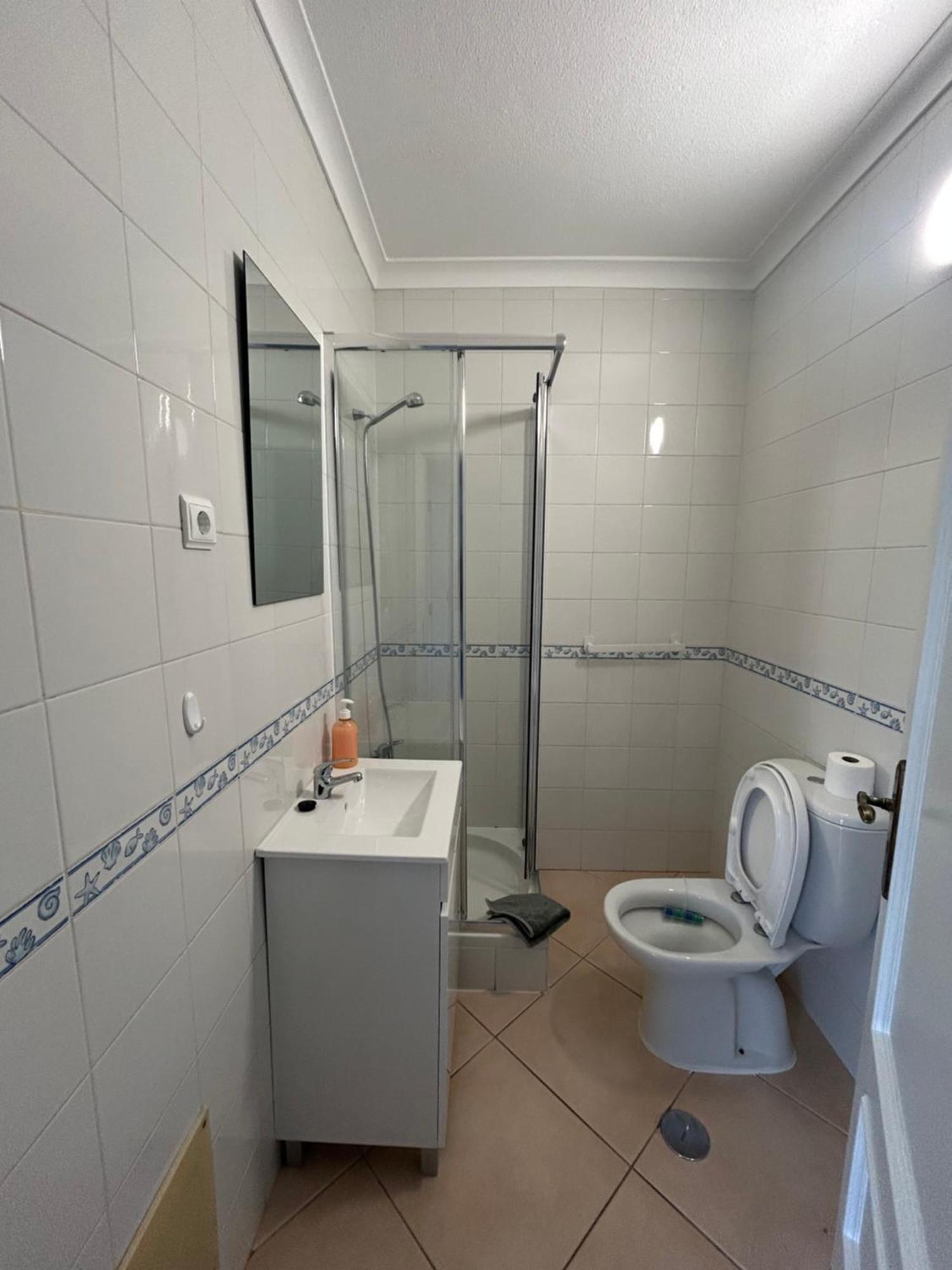 Travellers Guesthouse ラゴス エクステリア 写真